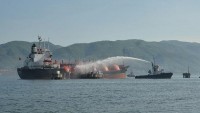 Kaza geçiren İranlı petrol gemisinin patlama olasılığı yüksek