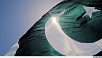 Pakistan okul saldırısında ölenleri uğurluyor
