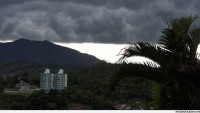 Brezilya’da Etkili Olan Fırtına Nedeniyle 800 Bin Ev Elektriksiz Kaldı…