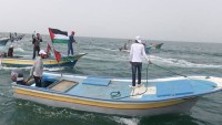 Korsan İsrail Güçleri Gazzeli Balıkçılara Saldırdı…