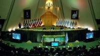 İran Meclisinde Nükleer Kazanımlardan Hükümeti Mükellef Kılan Tasarı Kabul Edildi