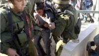 İşgal Güçleri Batı Yaka ve Kudüs’te 8 Filistinliyi Gözaltına Aldı…