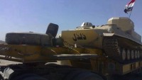 FOTO-İran, Irak Ordusu İle Halk Direniş Komitelerine İmam Ali’nin (as) Atının Adını Taşıyan “DÜLDÜL” Adlı Tam Donamlı Savaş Tanklarını Hediye Etti.