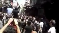 Video: Suriyeliler Şehit Olan Kardeşlerinin Şehadetlerini Gösterilerle Kutladı