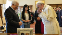 Papa’dan Mahmud Abbas’a: Sen bir barış meleğisin(!)