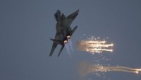 Gazze Direnişçileri Gazzeyi Bombalayan Siyonist Uçaklardan Birini Uçaksavar Füzelerle Vurarak Yaraladı