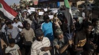 Sudan’da devrimcilerden, ”İsrail ile görüşen Burhan’a hesap sorun” çağrısı