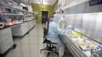 İran Dünya Sağlık Örgütü Korona ilaçlarının klinik araştırmasına katıldı
