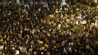 Netanyahu Karşıtı Göstericilere Polis Müdahalesi