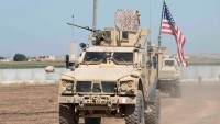 Irak’ta Yeni Kurulan Direniş Gruplarından Sevretul İşrin Birlikleri Büyük Şeytan ABD’ye Ait 5 Araçlık Konvoyu Hedef Alarak İmha Ettiler