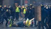 Fransa’da Polisin Şiddeti ve Irkçılığına Karşı Geniş Çaplı Gösteriler