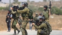 Siyonistler İsrailli Esirleri Beyaz Bayrak Taşıdıkları Halde Öldürdü
