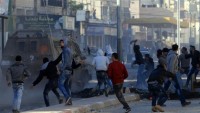 Siyonist İsrail rejimi askerleri  17 Filistinliyi hedef alarak yaraladılar