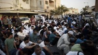 Irak halkı, Bahreyn’in Bağdat büyükelçiliğinde protesto gösterileri düzenledi