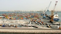 Katar, Umman’a gemilerini göndererek ablukayı kırdı