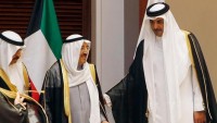 Kuveyt ile Katar emirleri görüştü