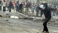 Siyonistler 30 Filistinliyi yaraladı