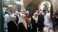 Korsan İsrail güçleri, Filistinli kadınların Mescid-i Aksa’ya girmelerine engel oldu