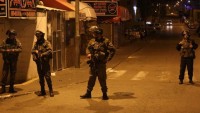 İşgal Güçleri Bu Sabah Batı Yaka ve Kudüs’te 10 Filistinliyi Gözaltına Aldı