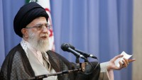 İmam Hamaney : Şehitler olmasaydı Tahran ile Huzistan kimlerin elindeydi?