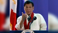 Filipinler Lideri Duterte Yine Bildiğini Okudu
