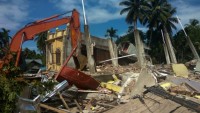 Endonezya’da 6,4 büyüklüğünde deprem: 54 ölü