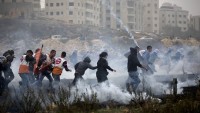 Siyonist İsrail’den Gazze’deki Gösterilere Saldırı: 10 Filistinli Yaralı