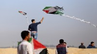 Gazzelilerin uçurtma ve balonları siyonist İsrail’i korkuttu