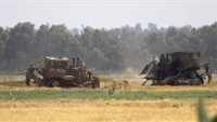 Siyonist İsrail Güçleri Gazze Sınırında Binlerce Dönümlük Tarım Arazisini Telef Etti
