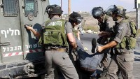 Siyonist İsrail güçleri 8 Filistinliyi gözaltına aldı