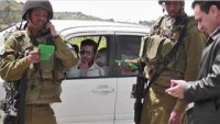 Siyonist İsrail Güçlerinin Batı Yaka’da Oluşturduğu 400 Barikat Hayatı Felç Ediyor