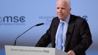 Siyonist McCain’den Suriye’ye gizli ziyaret!