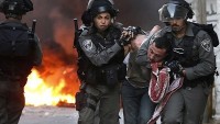 Siyonist Rejim askerleri 19 Filistinliyi gözaltına aldı