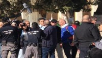 Siyonistler polis eşliğinde Kudüs’te saldırı düzenlediler