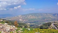 Siyonist rejim Suriye’nin Golan tepelerine saldırdı