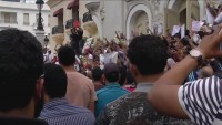 Tunus halkı petrol ve doğalgazın peşkeşine isyan etti