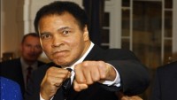 Ünlü boksör Muhammed Ali Clay 74 yaşında hayatını kaybetti
