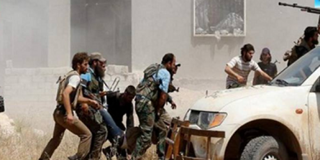 Musul Yenilgisi Teröristleri Birbirine Düşürdü: Musul’da IŞİD Polisleri İle Usra Birlikleri Çatışıyor