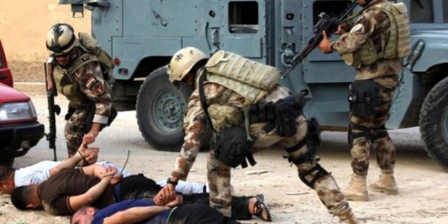 Irak Ordusu Aralarında 3 IŞİD Komutanında Bulunduğu 10 Azılı Teröristi Sağ Olarak Ele Geçirdi