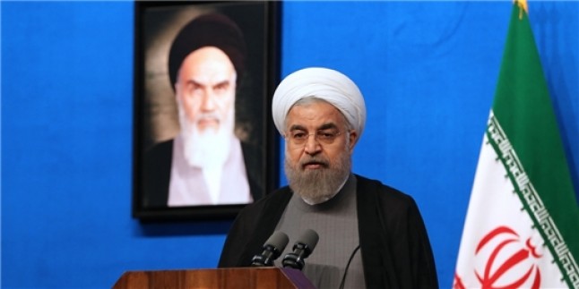 Ruhani: İran’ın ağır suyu olmasın diyenler, şimdi ağır su ısmarlıyor