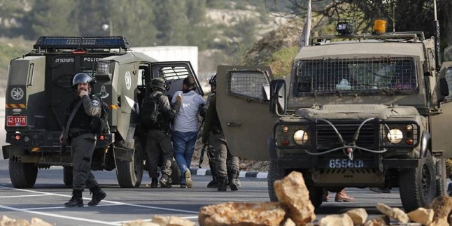 Siyonist İşgal Güçleri Mart Ayında 509 Filistinliyi Gözaltına Aldı
