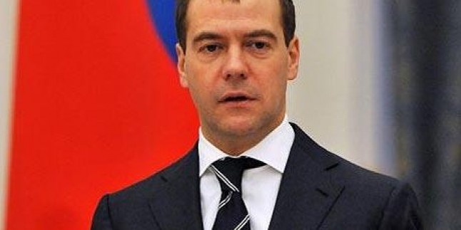 Rusya Başbakanı Medvedev Merkez Bankası ve Büyük Şirketlerin Yöneticileriyle Toplantı Yaptı…