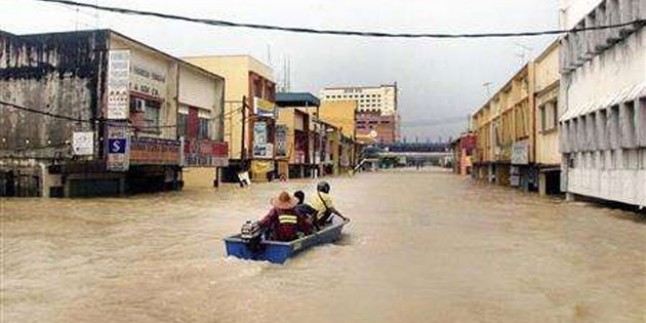 Malezya’daki selde bilanço artıyor