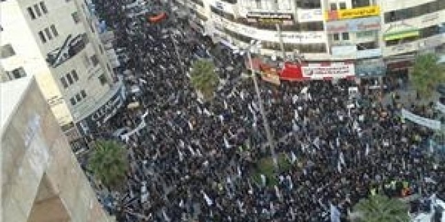 Ramallah ve El-Halil’deki Yürüyüşlerde Hz. Peygamber’e Hakaret Protesto Edildi