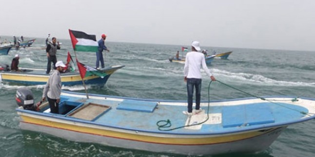 İşgal Güçleri Filistinli Balıkçı Teknelerine Ateş Açtı