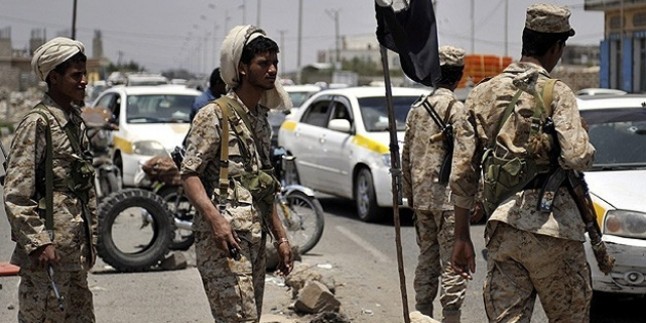 Yemen’de 2 Hizbullahi yetkilinin evine bombalı saldırı düzenlendi