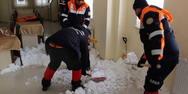 Erzurum’da çığ gözlem tesisine çığ düştü