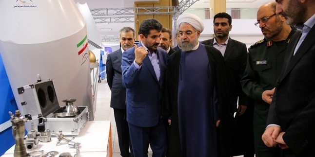 Foto – İran Yapımı Uzay Mekiği Prototipi Görücüye Çıkarıldı…