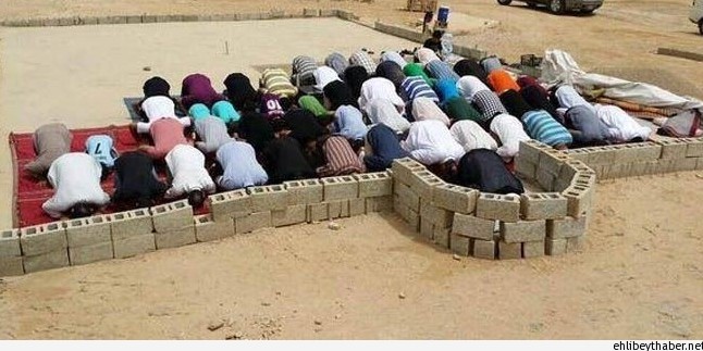 Bahreyn Halkı Namaz Kılacak Cami Bulamıyor.