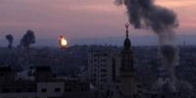 Siyonist İsrail uçakları, teröristlere havadan destek amacıyla Suriye’ye saldırdı